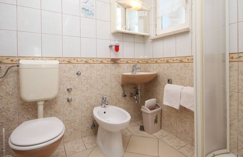 Kastel Kambelovac Apartment | Studio flat with terrace Kaštel Kambelovac, Kaštela (AS-8627-f)