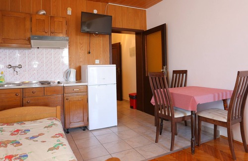 Lokva Rogoznica Apartment | Studio flat with balcony and sea view Lokva Rogoznica, Omiš (AS-18211-a)
