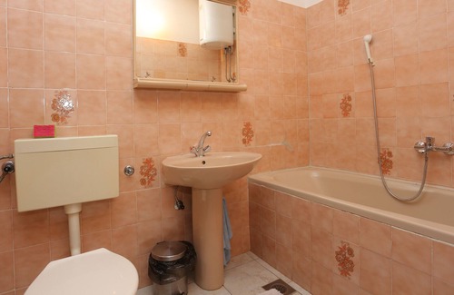 Lokva Rogoznica Apartment | Studio flat with balcony and sea view Lokva Rogoznica, Omiš (AS-18211-a)