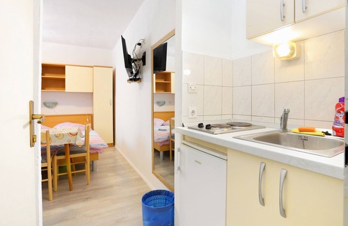 Tucepi Apartment | Studio flat with air-conditioning Tučepi, Makarska (AS-6695-c)