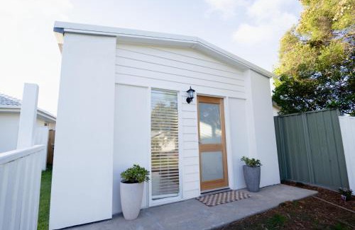 Mountain Creek Apartment | Studio Flat with kitchen