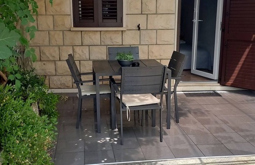 Postira Apartment | Studio flat with terrace Postira, Brač (AS-9241-a)