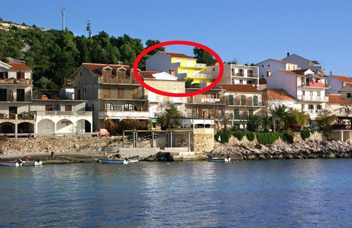 Milna Apartment | Studio flat with terrace and sea view Milna, Hvar (AS-3074-f)