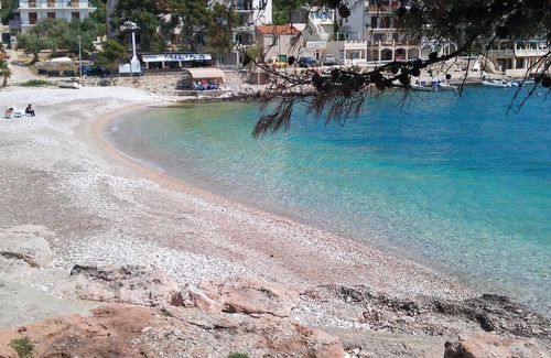 Milna Apartment | Studio flat with terrace and sea view Milna, Hvar (AS-3074-f)