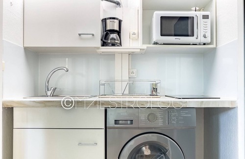 Bas du Fort Apartment | Studio Fleur d'épée