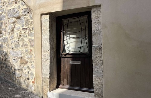 Hyeres City Centre Apartment | Studio for 2 people in the heart of Hyères