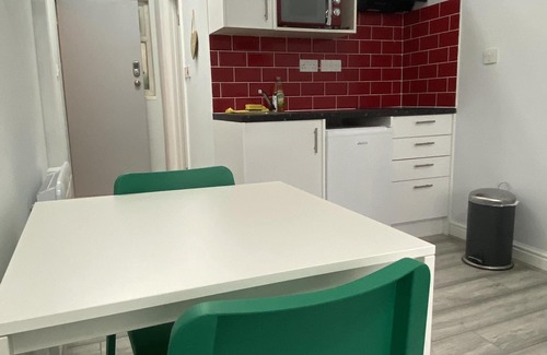 Stepney Green Apartment | Studio for 4 people Quad Citymax 1