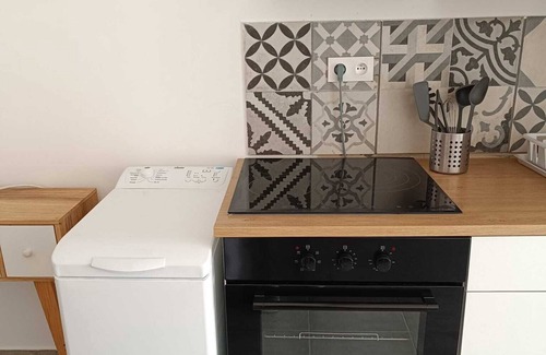 Saint-Christol-Les-Ales Apartment | Studio-Loft cosy avec terrasse & Wi-Fi – proche Cévennes
