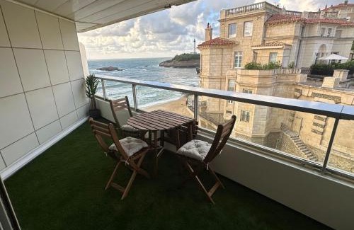 Biarritz Apartment | Studio front de mer - residence luxe