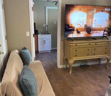 F. Q. Story House | Studio Full kitchen private gated yard Arts Roosevelt row ASU convention ctr Downtown Phx