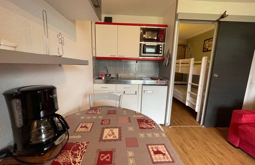 Laveissiere Apartment | Studio Griou n°98 4P