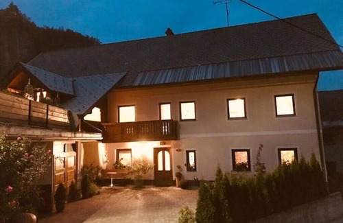 Bohinjska Bela Apartment | STUDIO, Guesthouse Sabine, pr`Skminc, multilingual and authentic
