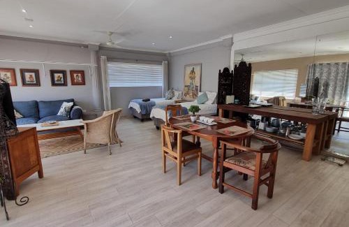 Greater Johannesburg Metropolitan Area Apartment | Studio in Bryanston