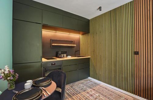 Neuilly-sur-Seine Apartment | Studio in Neuilly Porte Maillot by Studio prestige