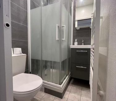 Quartier Saint-Ambroise Apartment | studio in Paris 11th