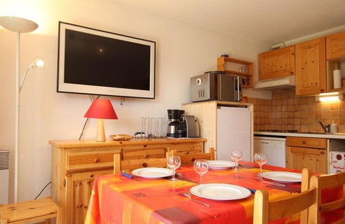 Saint-Chaffrey Apartment | Studio in Saint-Chaffrey with ski locker, optional garage - sleeps 4