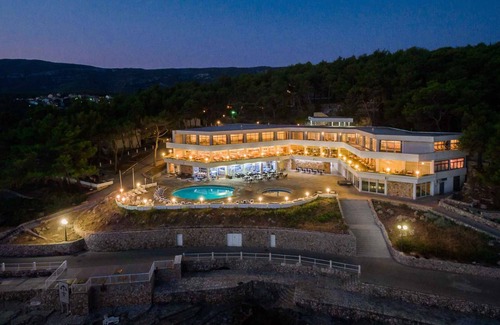Island Hvar Apartment | Studio in the immediate vicinity of the sea