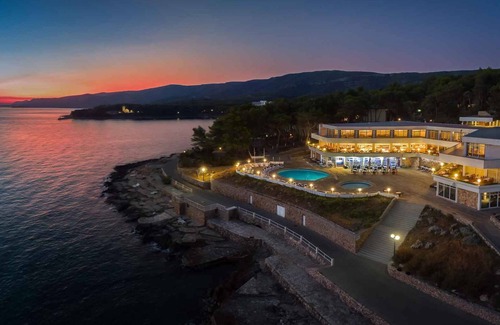 Island Hvar Apartment | Studio in the immediate vicinity of the sea