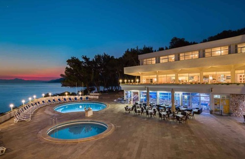 Island Hvar Apartment | Studio in the immediate vicinity of the sea