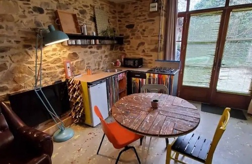 Sarlande House | Studio Indépendant et Authentique Périgord Vert