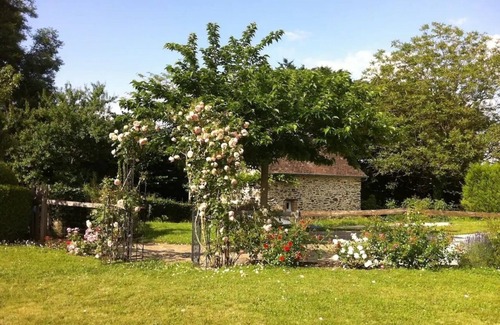 Sarlande House | Studio Indépendant et Authentique Périgord Vert