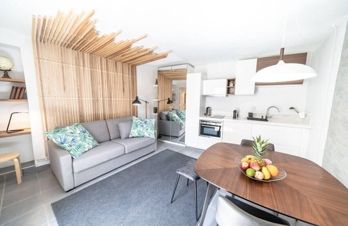 Saulaie - Claveliere Apartment | Studio JACQUARD with terrace, Oullins center, Lyon