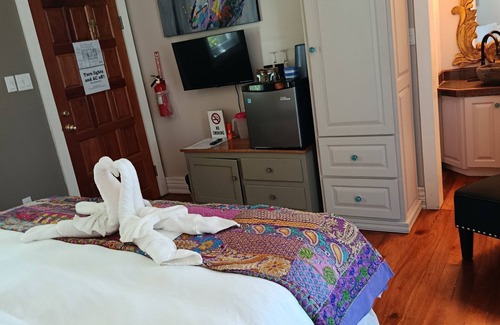 Caye Caulker House | Studio King Room 7