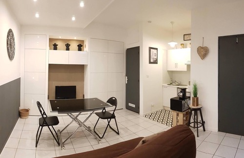 Marseillan Apartment | Studio LE COLONEL, in the heart💖of the beautiful village of Marseillan