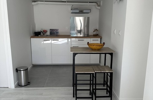 Les Trois Lucs Apartment | Studio "Le magnifique", 10 minutes from the beach!