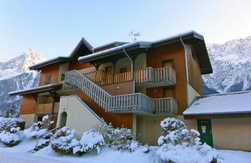 Les Houches Apartment | Studio Les Chamois by Interhome