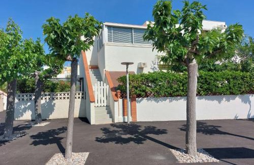 Le Barcares Apartment | Studio Les Marines-4 by Interhome