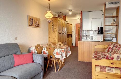 La Rosiere Apartment | Studio lumineux près des pistes avec balcon, WiFi gratuit, et accès facile aux commerces - FR-1-275-155