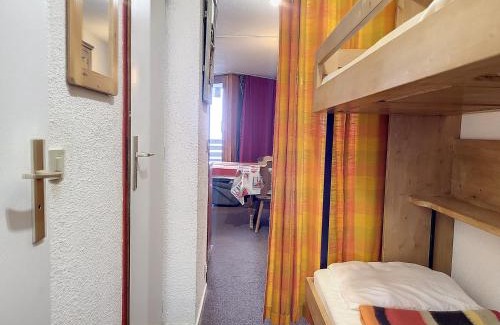 La Rosiere Apartment | Studio lumineux près des pistes avec balcon, WiFi gratuit, et accès facile aux commerces - FR-1-275-155