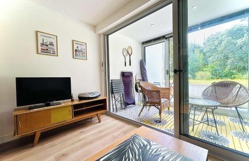 Le Pouliguen Apartment | Studio lumineux proche plage, bois, marché - 4 pers, parking, animaux acceptés - FR-1-245-207