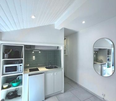 Toulouse East Apartment | Studio Lumineux & Spacieux, Tout Neuf, Grand Lit