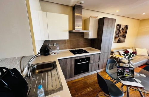 Medina Apartment | Studio Luxueux vue mer et Port de Casablanca