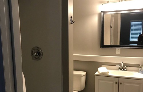 Pendleton House | Studio M easily walk to downtown Pendleton minutes from Noblesville and Fishers