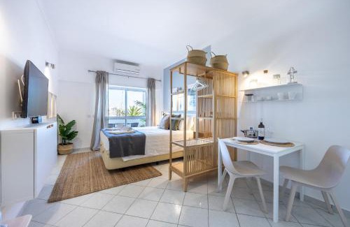Lagos Apartment | Studio Marina View by Seewest
