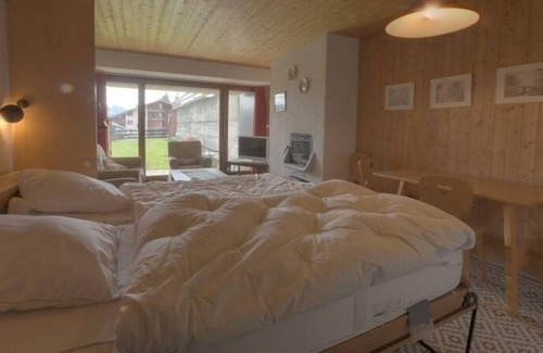 Anzere Apartment | Studio (max 4 pers.) near the cable car with view on the Valaisan Alps. Shops nearby, easy access, r