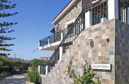 Old Hersonissos Apartment | Studio Medusa Ontas by Interhome