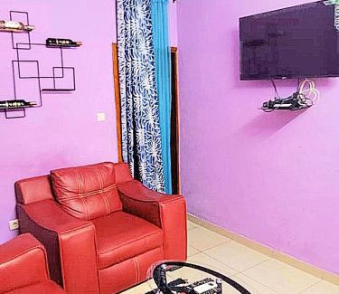 Douala Apartment | Studio Meublé Prestige avec WiFi et Forage