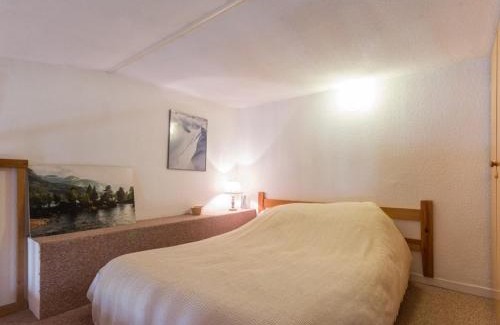 La Rosiere Apartment | Studio mezzanine 35m², 6 pers, proche pistes et commerces, balcon, ascenseur, casier à skis - FR-1-275-143
