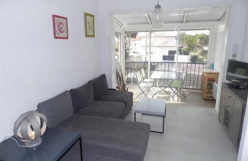 Le Grau-dʼAgde Apartment | Studio mezzanine, 4 couchages, 1er étage, parking privé, à 700 m des commerces, Grau d'Agde - FR-1-423-39