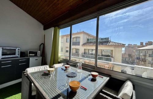 Sainte-Maxime City Centre Apartment | Studio Mezzanine Lumineux à 50m de la Plage – 5 Couchages à Sainte-Maxime - FR-1-226-474