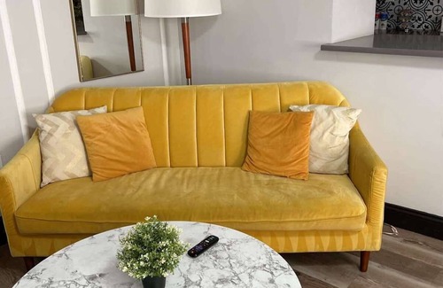 Shaw Apartment | Studio Mins to STL Zoo, W&D Parking Forest Park