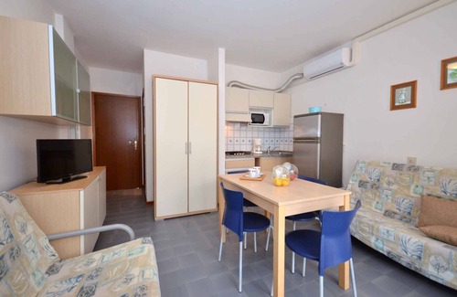 Bibione Lido dei Pini Apartment | Studio mit Klimaanlage und Balkon