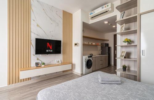 Bach Dang Riverside Apartment | Studio-Modern Stylist-Hana Apart