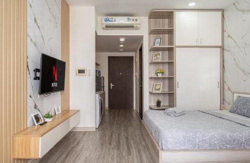 Bach Dang Riverside Apartment | Studio-Modern Stylist-Hana Apart
