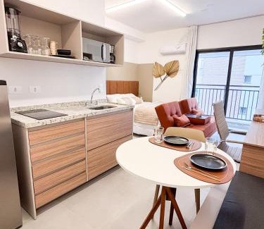 Sao Paulo Apartment | Studio Moderno com Rooftop & Piscina | Entre Vila Madalena e Pompeia