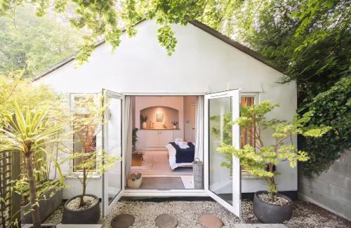 Failand Apartment | Studio near Bristol w/garden & parking